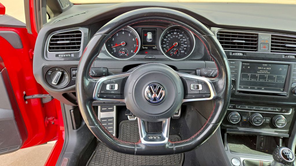 2016 Volkswagen Golf GTI