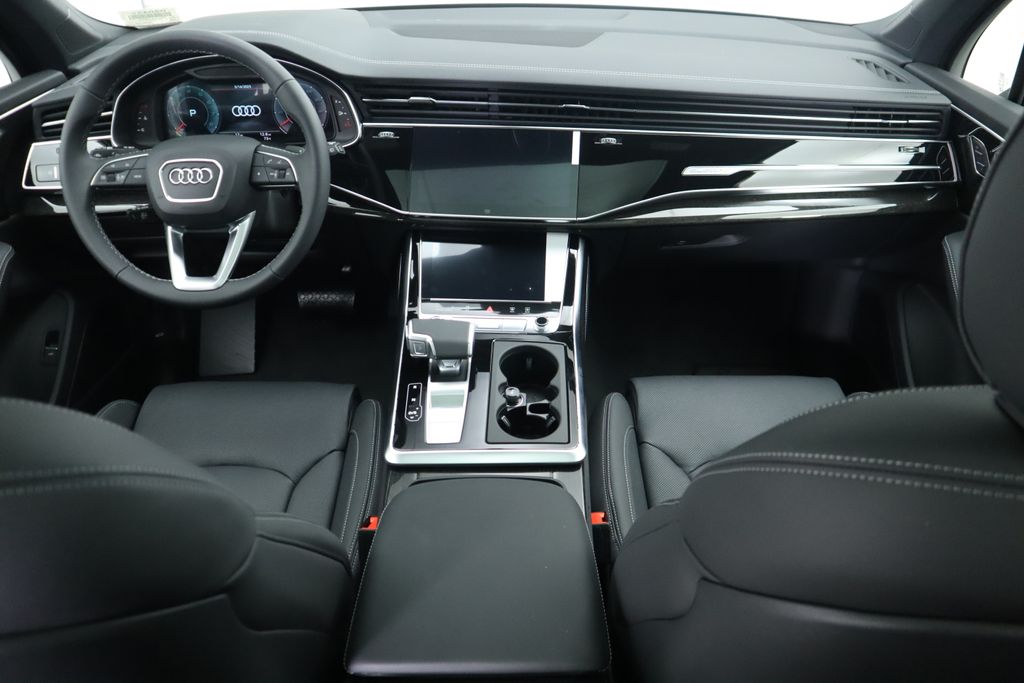 2025 Audi Q7  14
