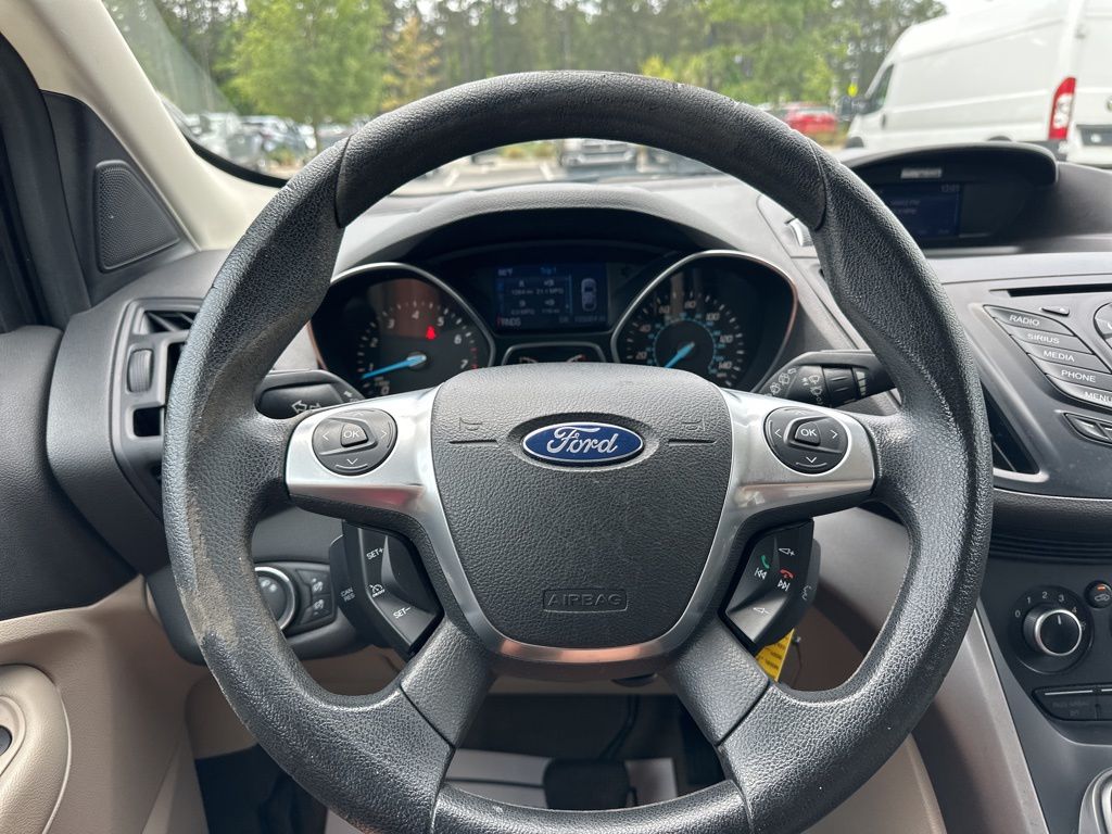 2014 Oxford White Ford Escape SE 4X4 SUV