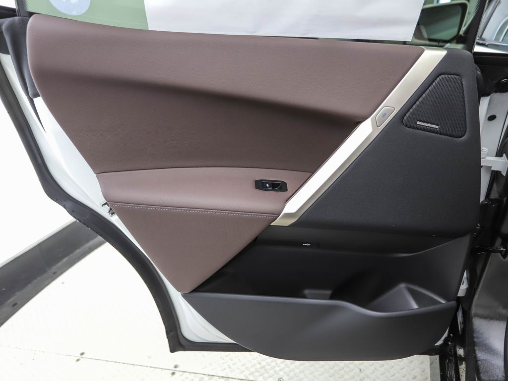 Thumbnail: 2026 BMW iX - 21