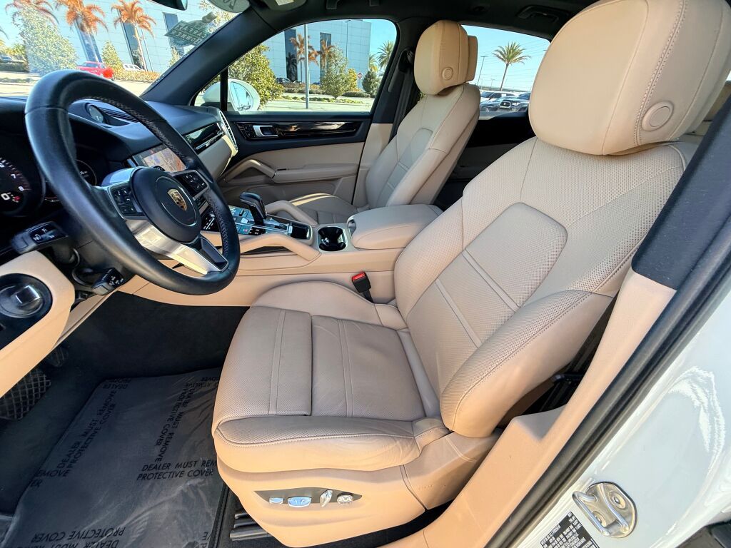 Thumbnail: 2021 Porsche Cayenne - 5