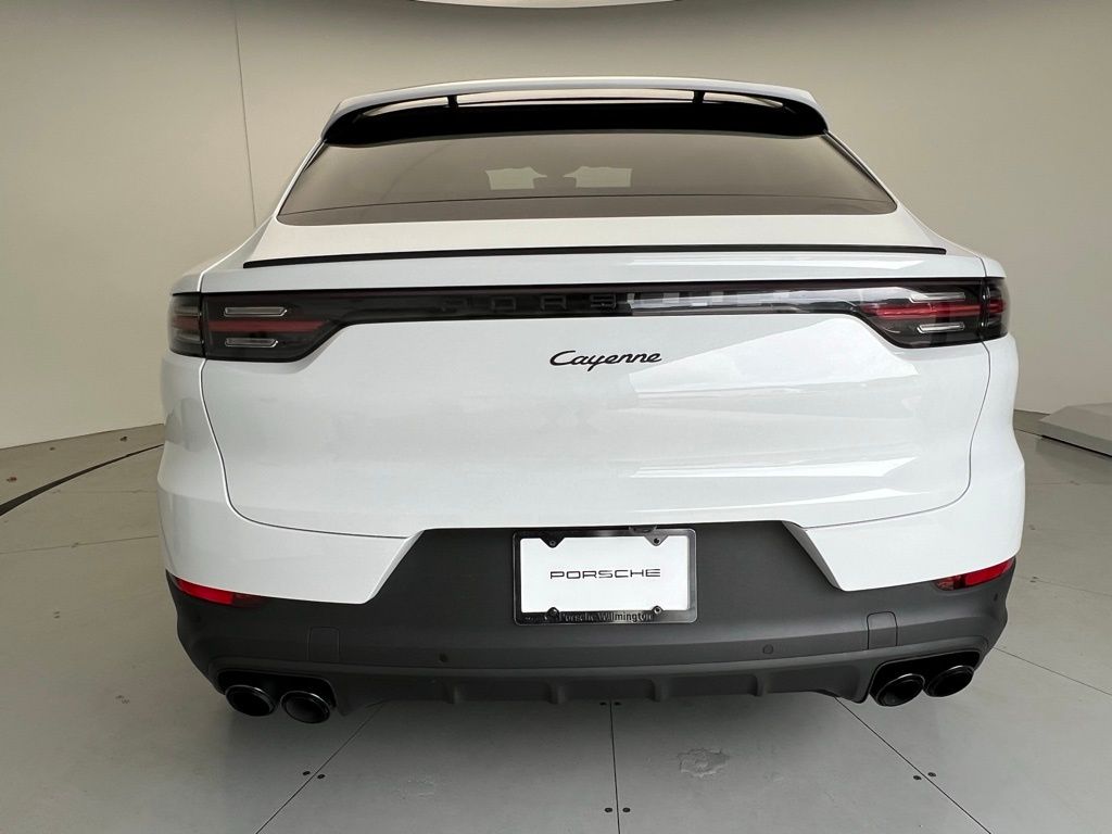 Thumbnail: 2022 Porsche  - 21