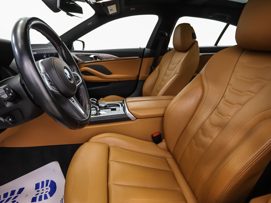 Thumbnail: 2023 BMW 8 Series - 10