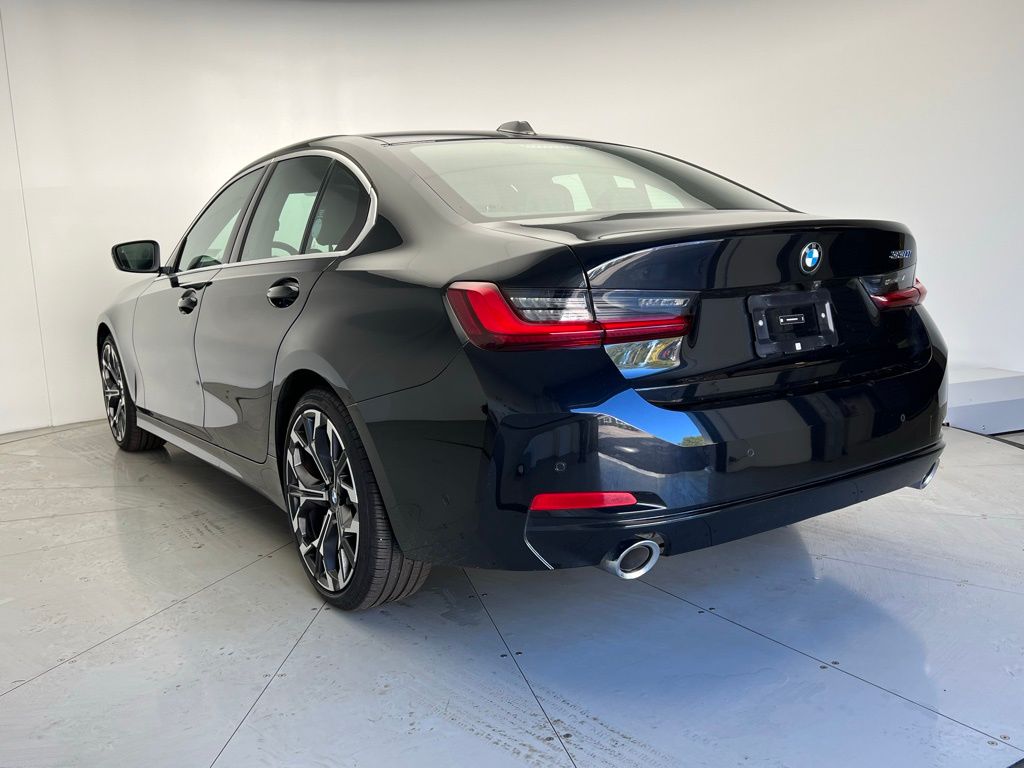 Thumbnail: 2025 BMW 3 Series - 4