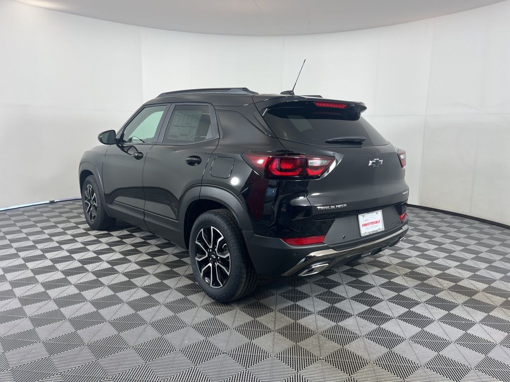 Thumbnail: 2026 Chevrolet TrailBlazer - 3