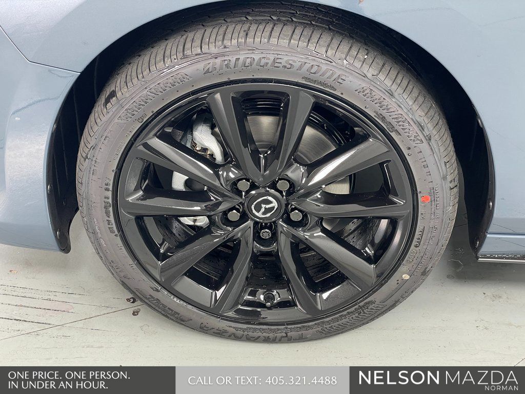 2026 Mazda Mazda3 Carbon Edition - Photo 14