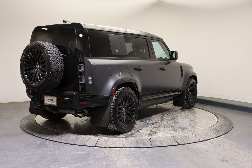 Thumbnail: 2023 Land Rover Defender - 5