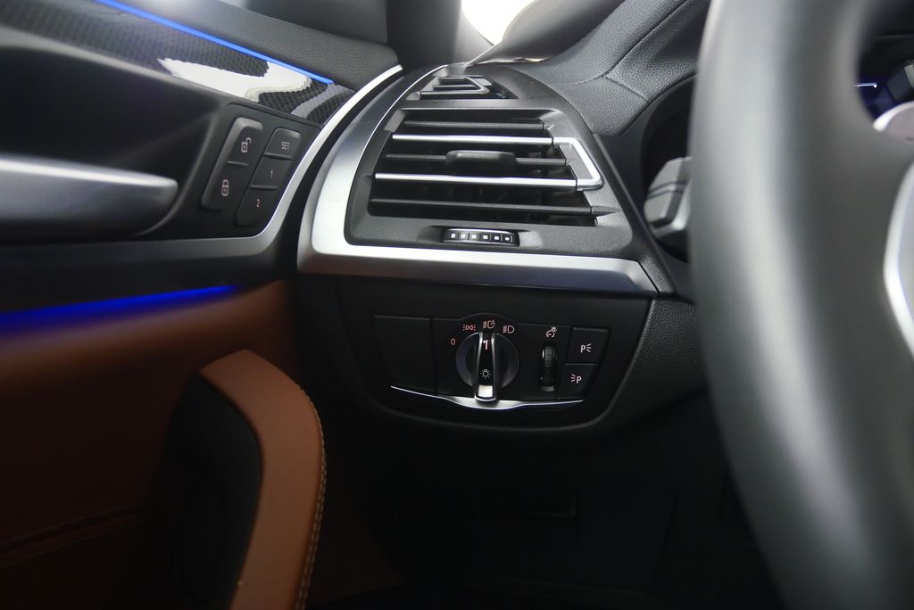 Thumbnail: 2025 BMW X4 - 24