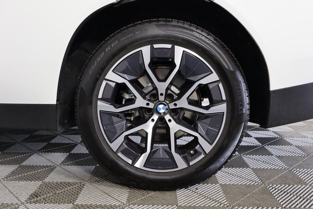 Thumbnail: 2025 BMW X3 - 16