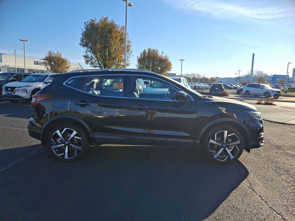 2021 Nissan Rogue Sport SL 7