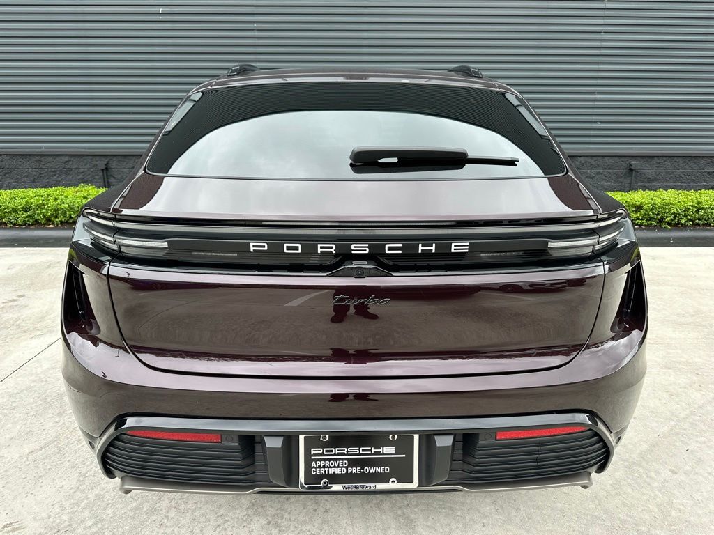 Thumbnail: 2024 Porsche Macan - 13
