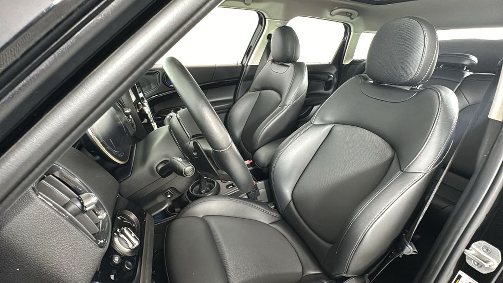 2022 MINI Cooper Countryman S 32