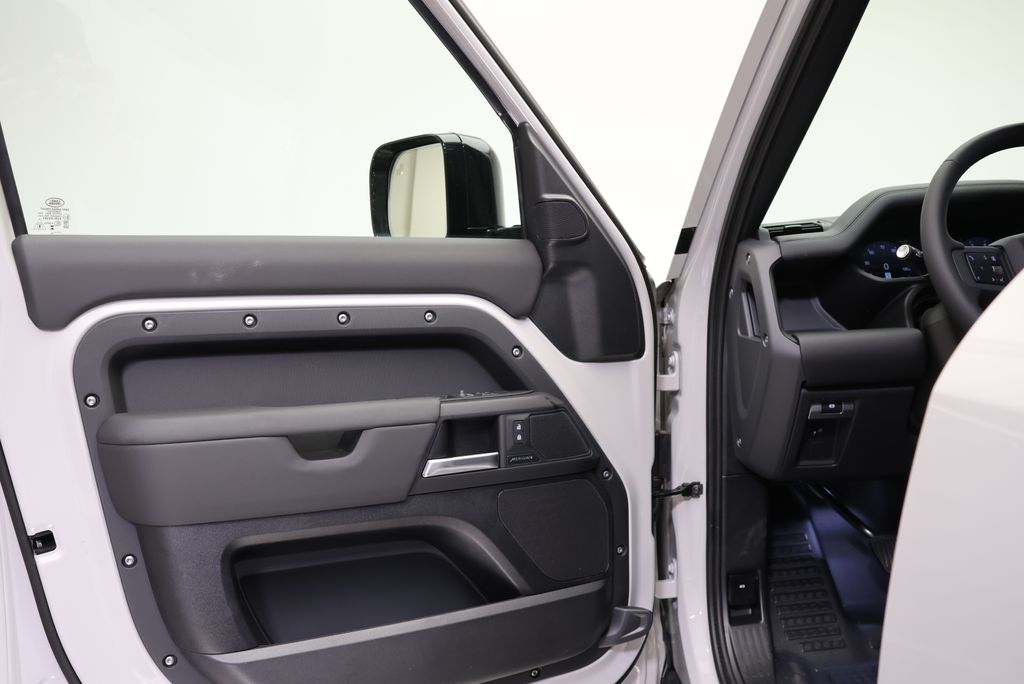 Thumbnail: 2026 Land Rover Defender - 26