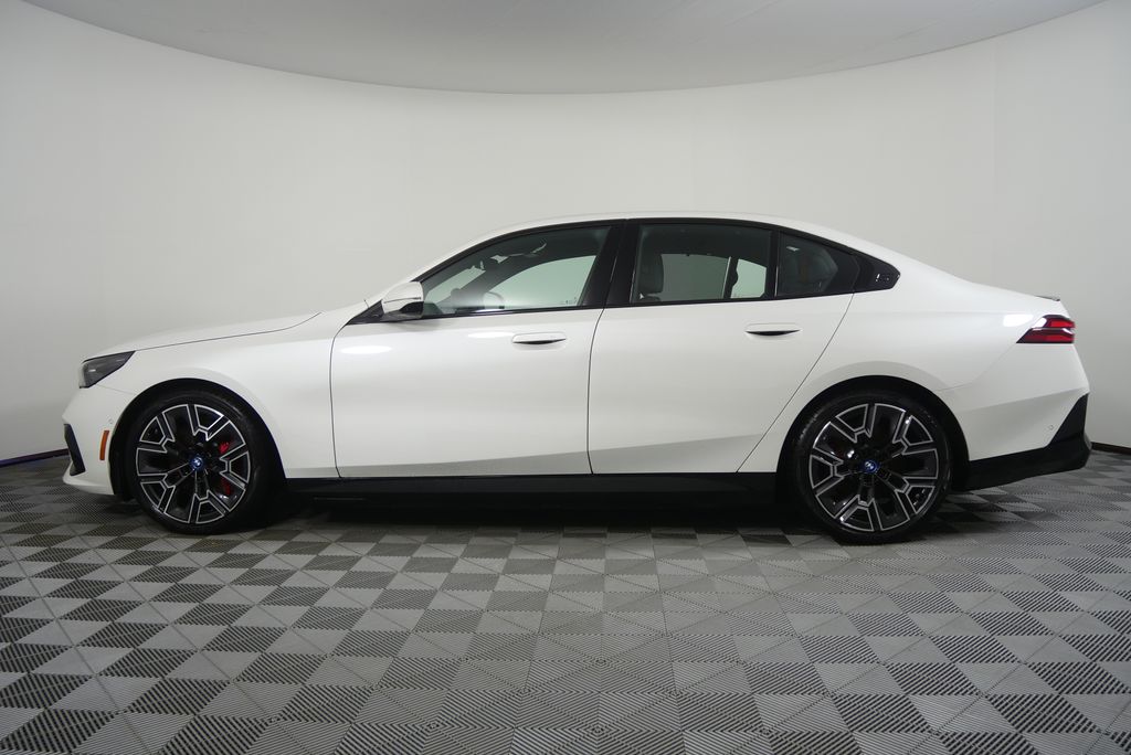 Thumbnail: 2025 BMW i5 - 6