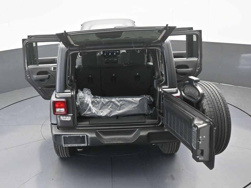 New 2026 Granite Crystal Metallic Clearcoat Jeep Sport image 60