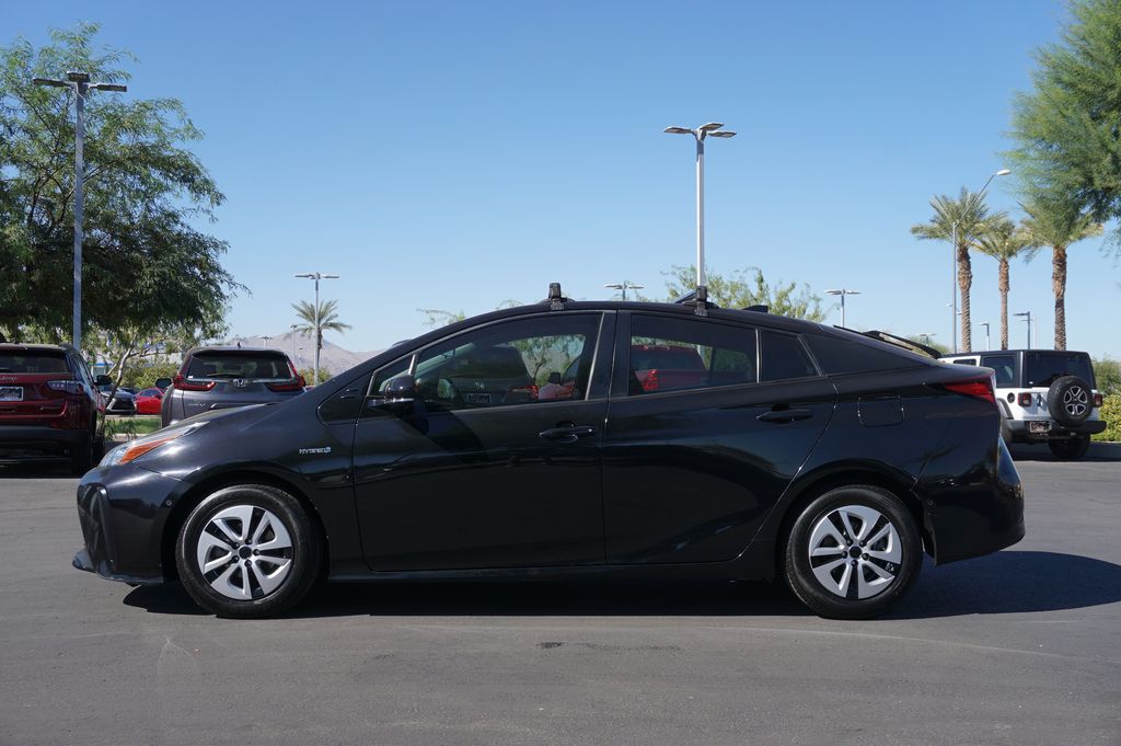 2019 Toyota Prius LE 2