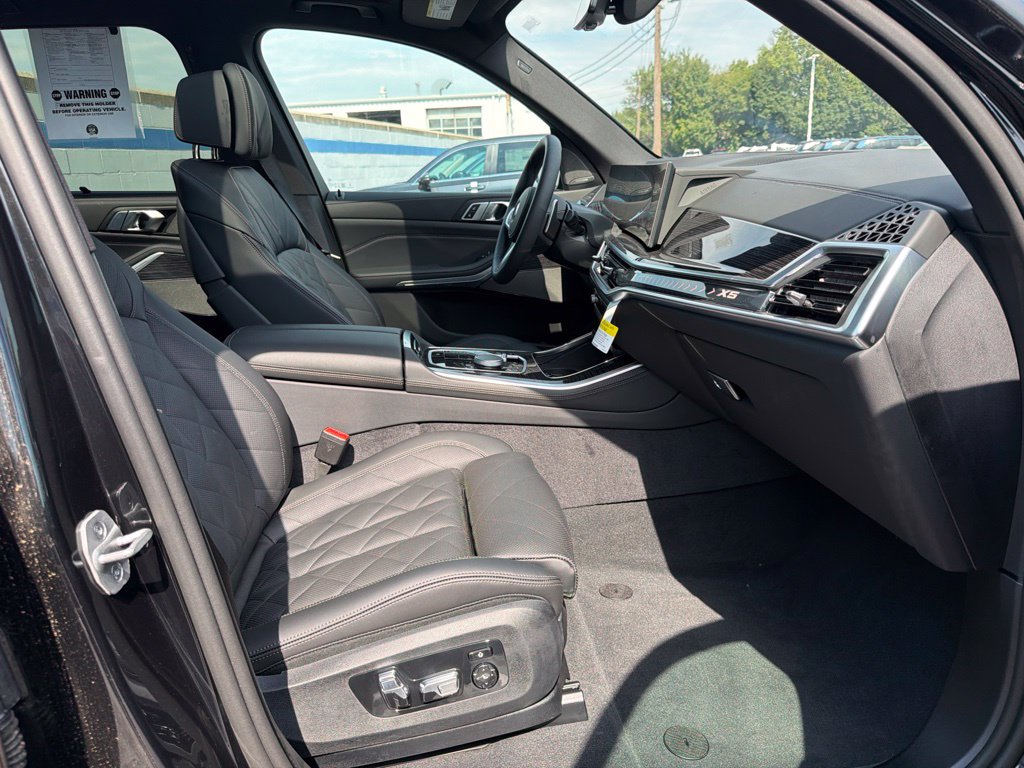 Thumbnail: 2026 BMW X5 - 26