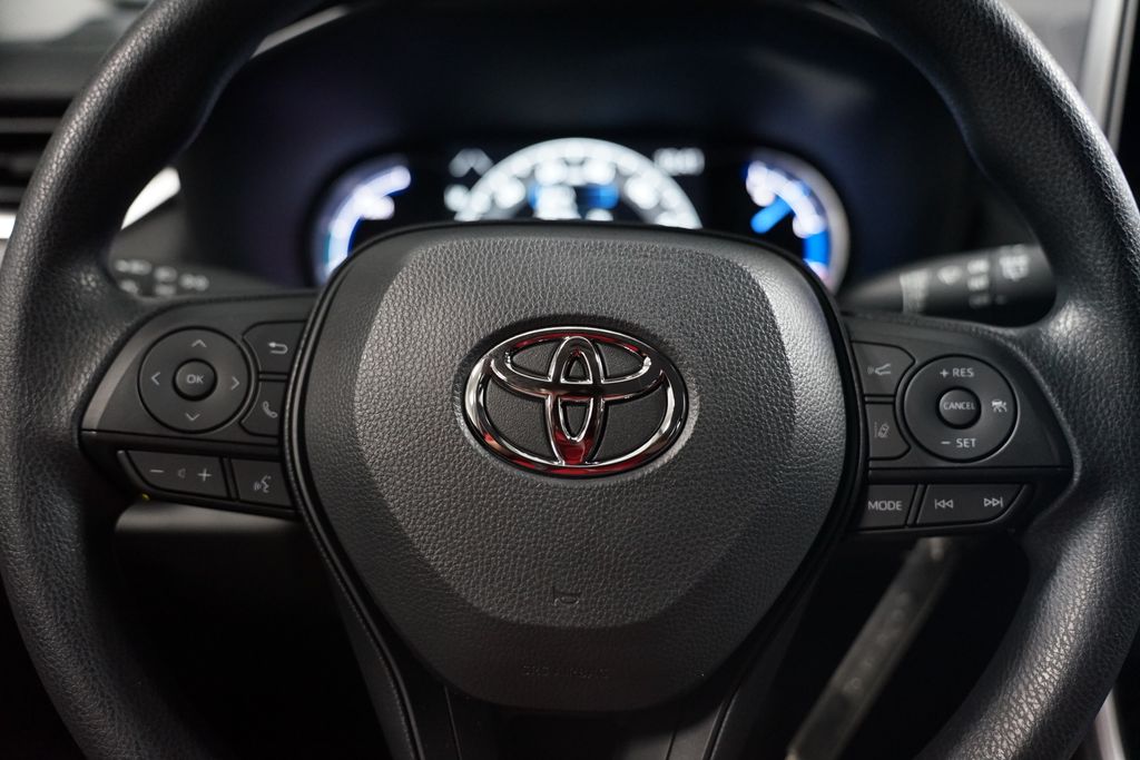 Thumbnail: 2025 Toyota RAV4 - 15