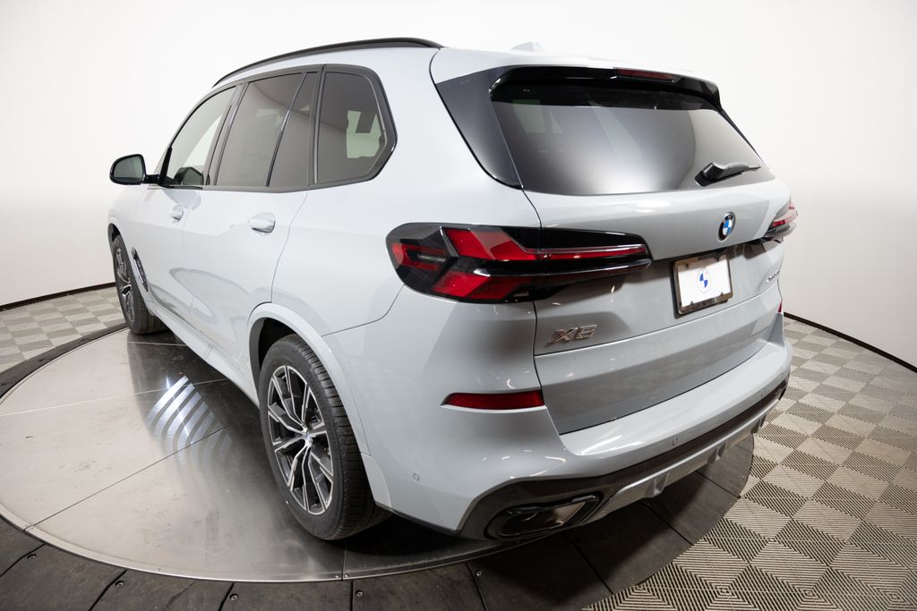 Thumbnail: 2026 BMW X5 - 3