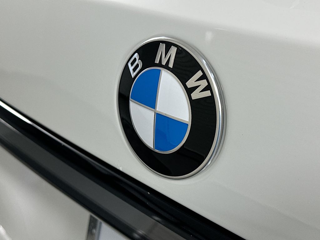 Thumbnail: 2026 BMW X7 - 22