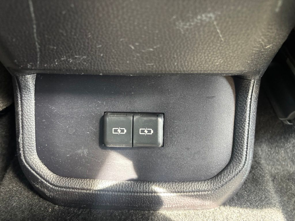 Used 2025 Toyota Highlander SUV