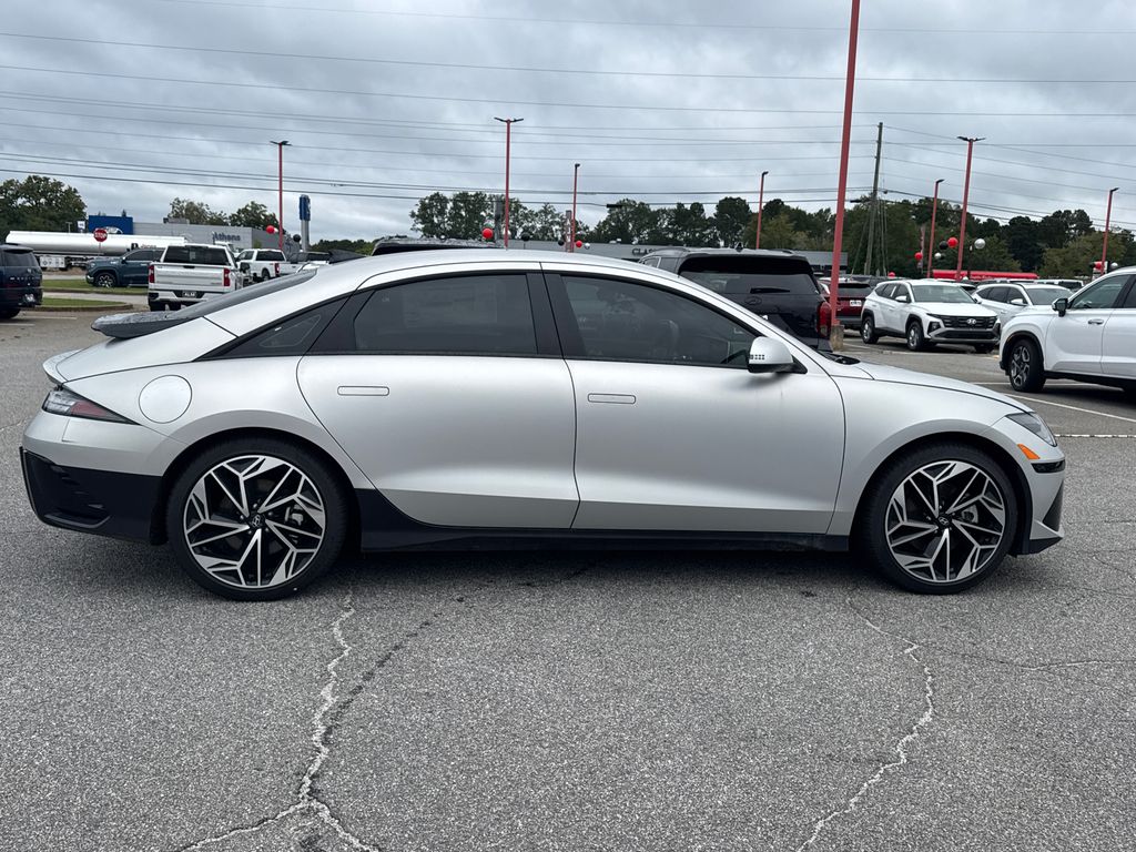 2025 Hyundai Ioniq 6 SEL photo 6