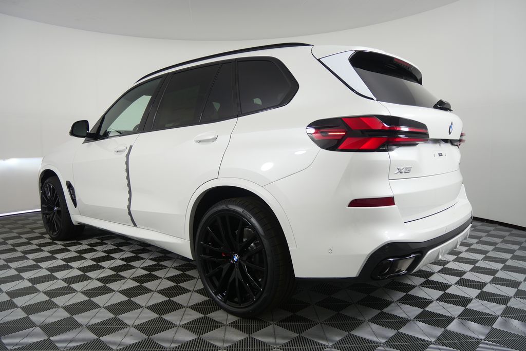 Thumbnail: 2026 BMW X5 - 5