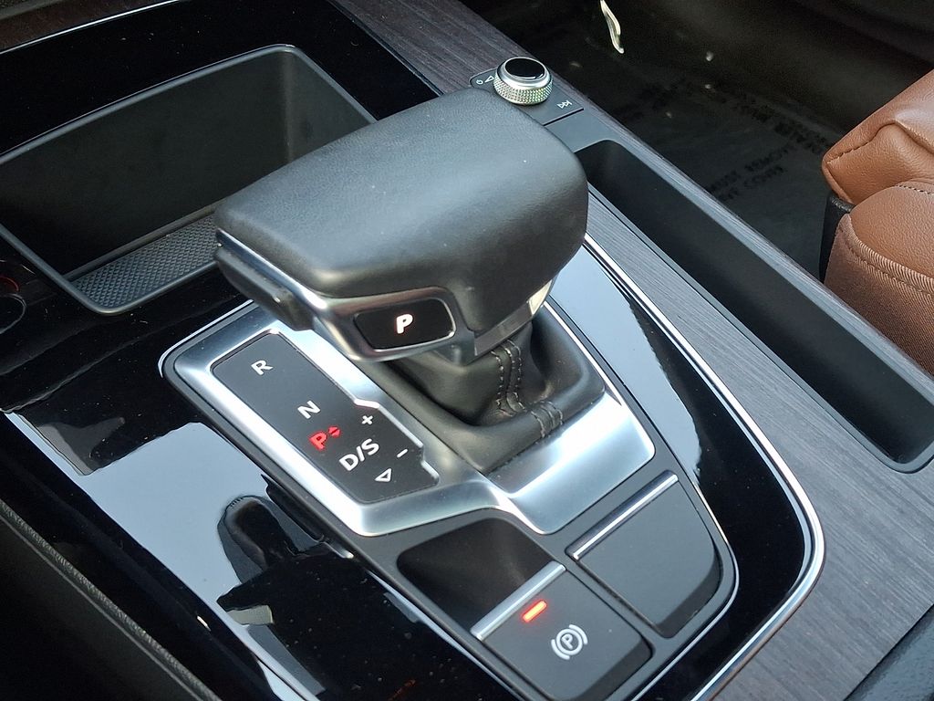 Thumbnail: 2023 Audi Q5 - 15