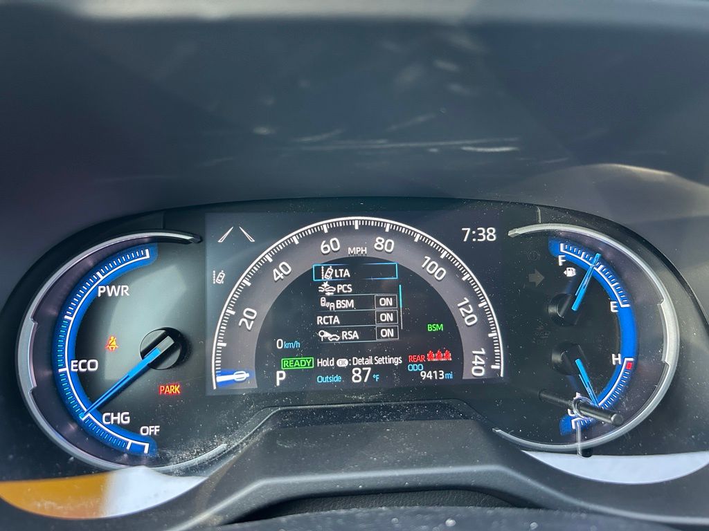 2023 Toyota RAV4 XSE 16