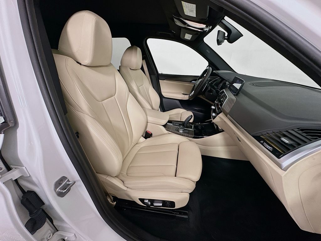 Thumbnail: 2018 BMW X3 - 29