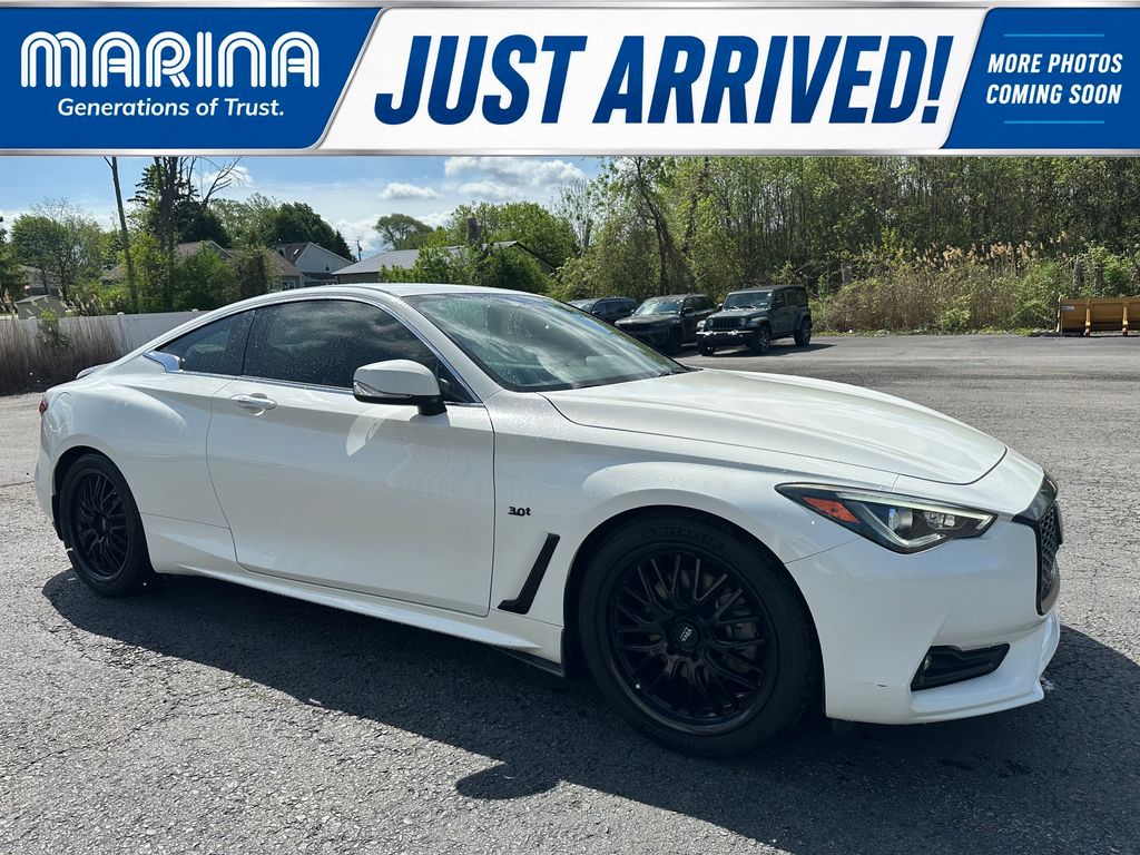 2019 INFINITI Q60 3.0t Luxe Coupe RWD