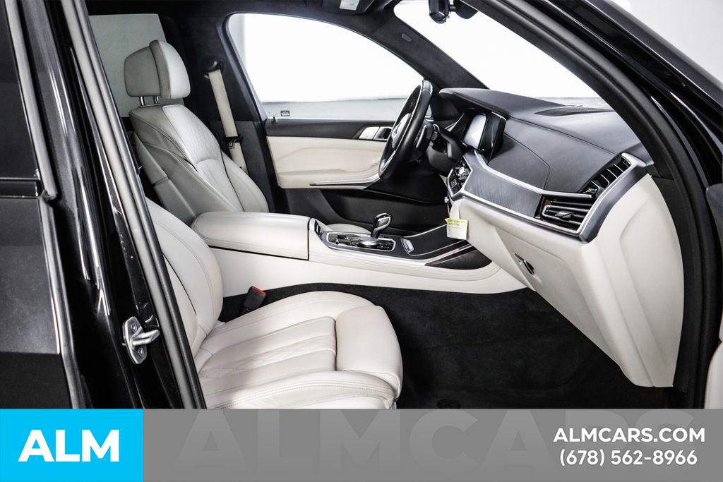 Used 2022 Black BMW xDrive40i image 19