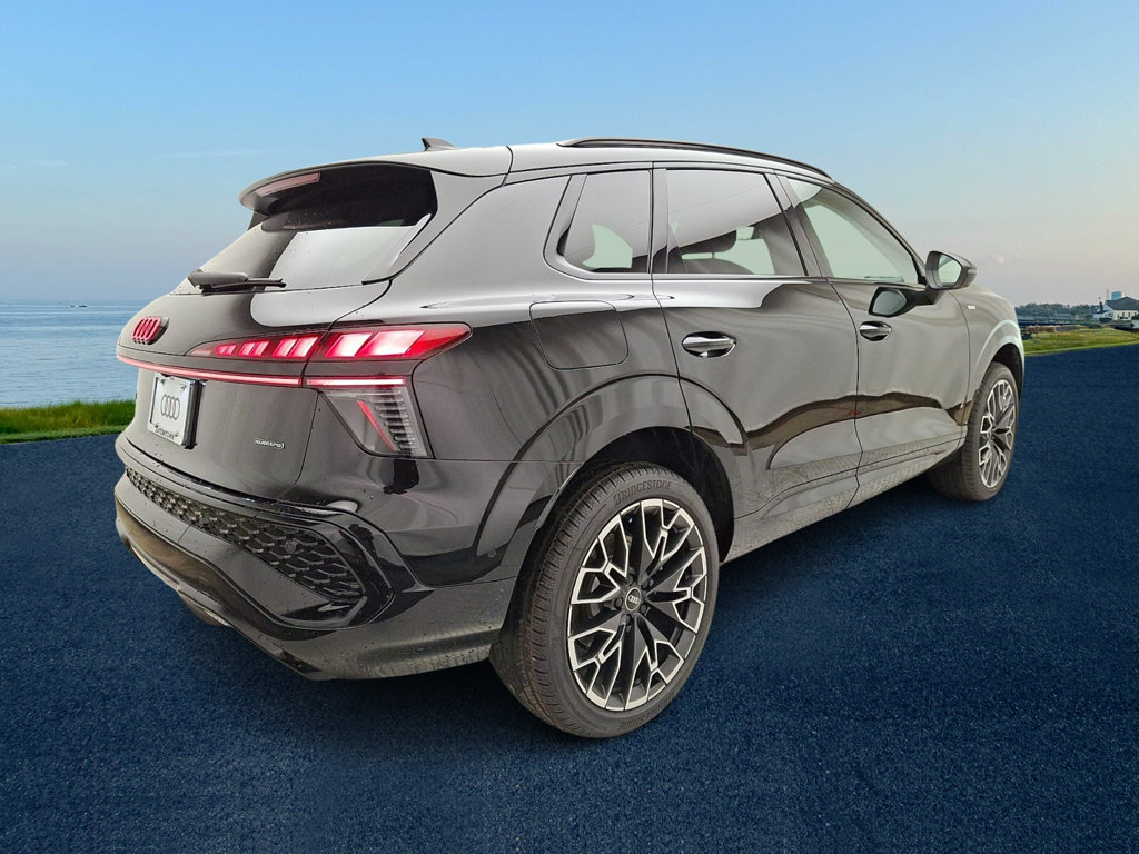 Thumbnail: 2026 Audi Q3 - 3