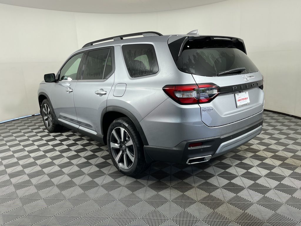 2025 Honda Pilot Touring 16