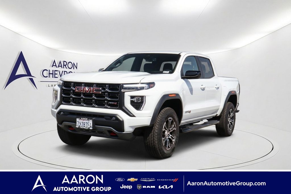 Summit White 2025 GMC Canyon Pickup Truck Four-Wheel Drive 8-Speed Automatic