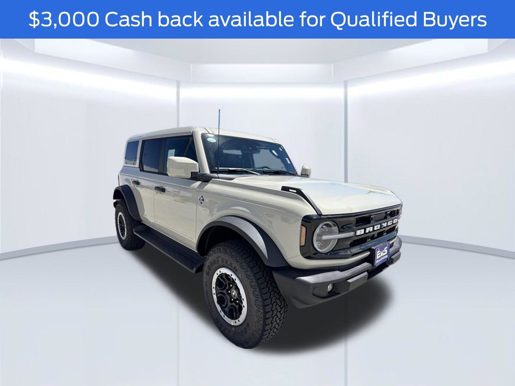 Desert Sand 2026 Ford Bronco SUV / Crossover Four-Wheel Drive Automatic