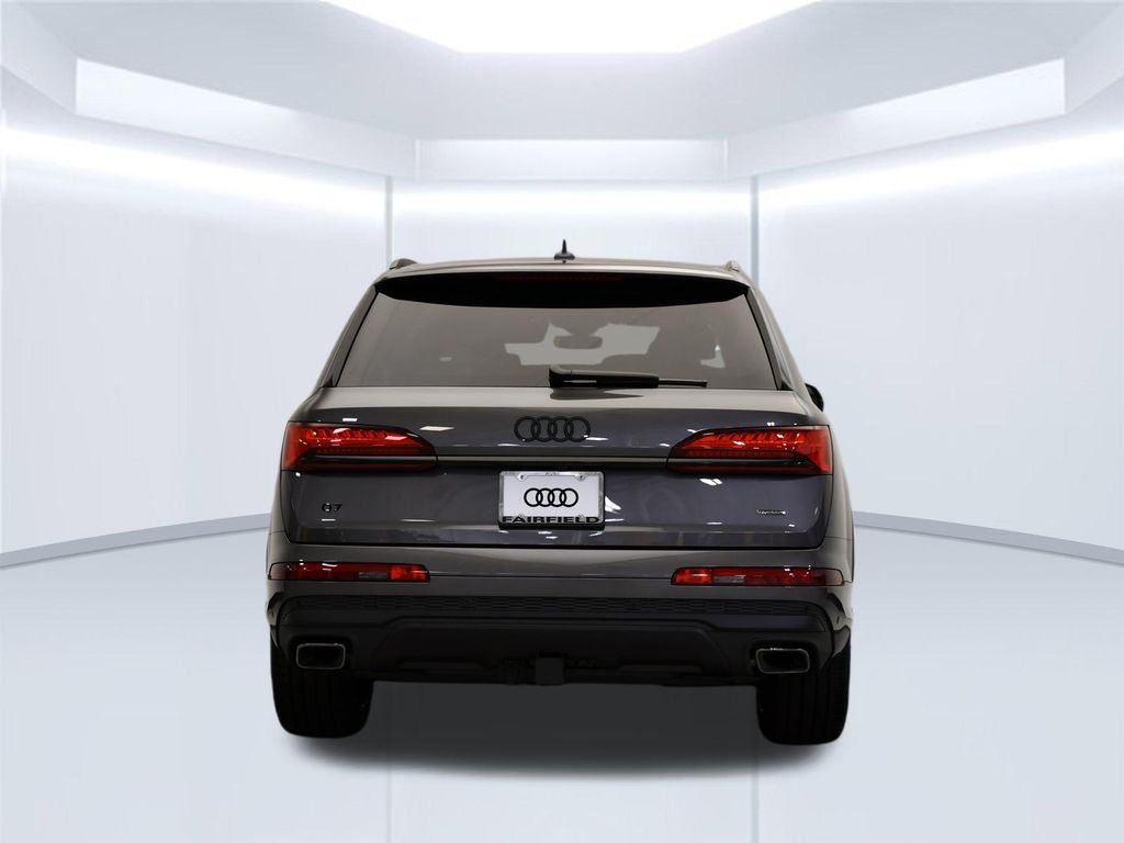 Thumbnail: 2026 Audi Q7 - 4