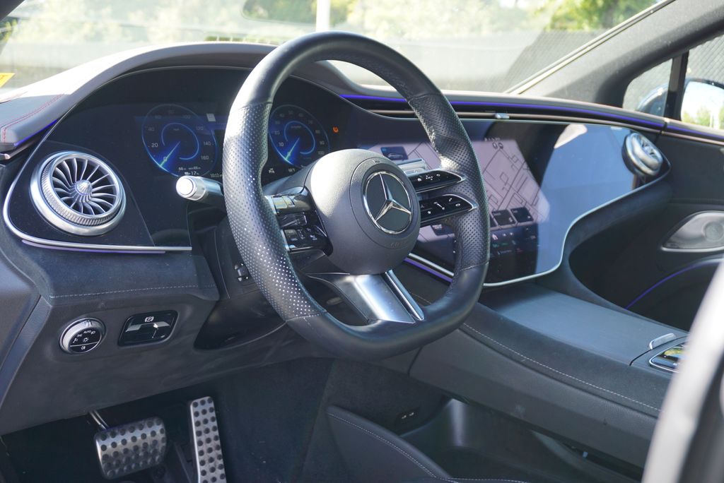 Thumbnail: 2022 Mercedes-Benz EQS - 10