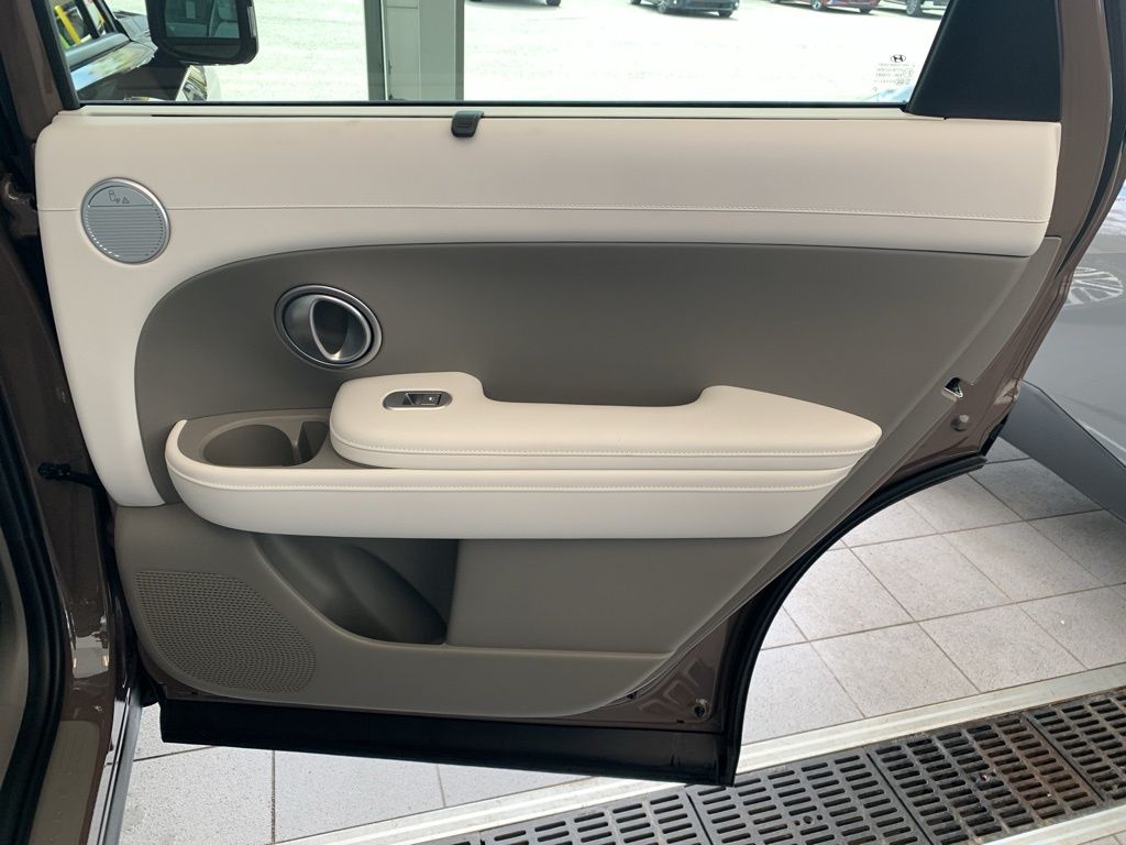 New 2026 Brown Hyundai SEL image 22
