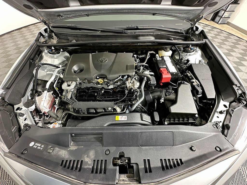2023 Toyota Camry SE 28