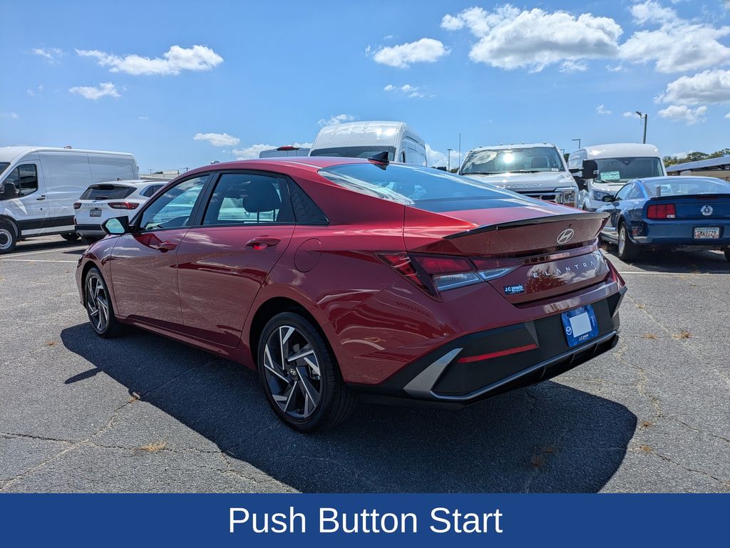 2025 Hyundai Elantra SEL Sport