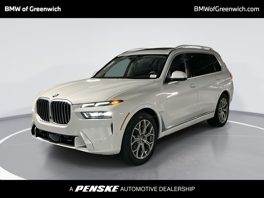 2025 BMW X7 xDrive40i Hero Image