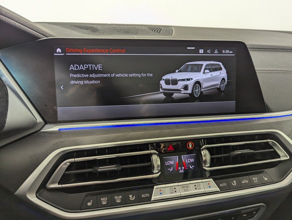 2022 BMW X7 xDrive40i photo