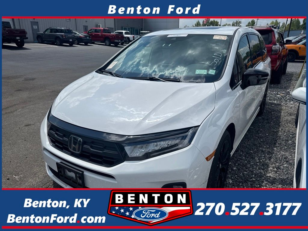 White 2025 Honda Odyssey Minivan Front-Wheel Drive Automatic