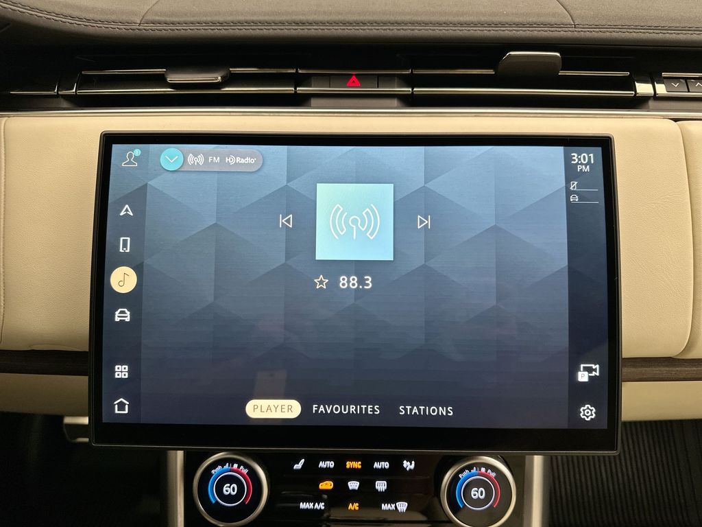 Thumbnail: 2023 Land Rover Range Rover - 15