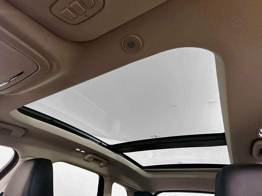 Used 2023 Gray Lincoln Grand Touring image 21