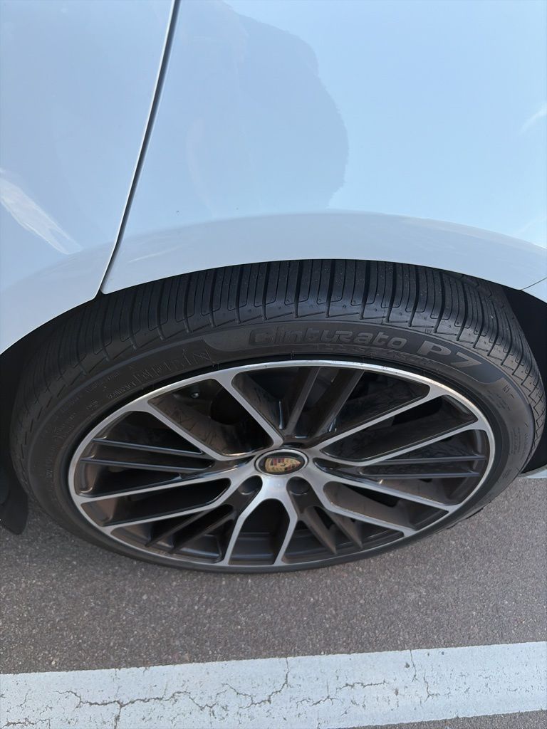 Thumbnail: 2022 Porsche Panamera - 7