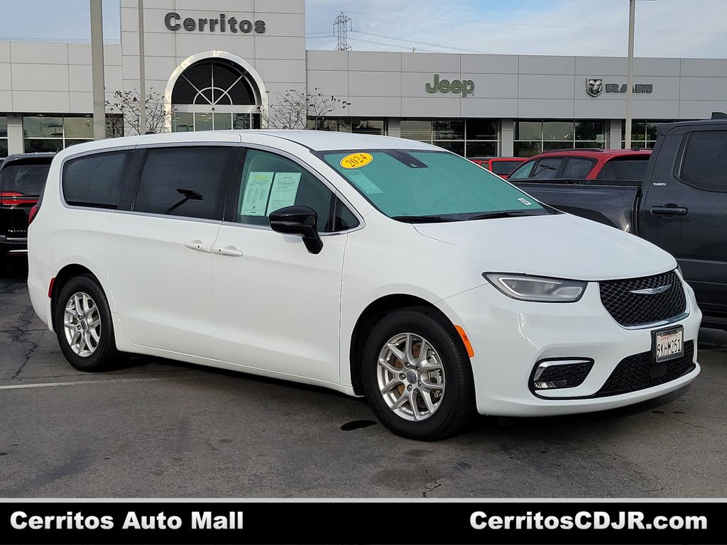 2024 Chrysler Pacifica Touring L FWD