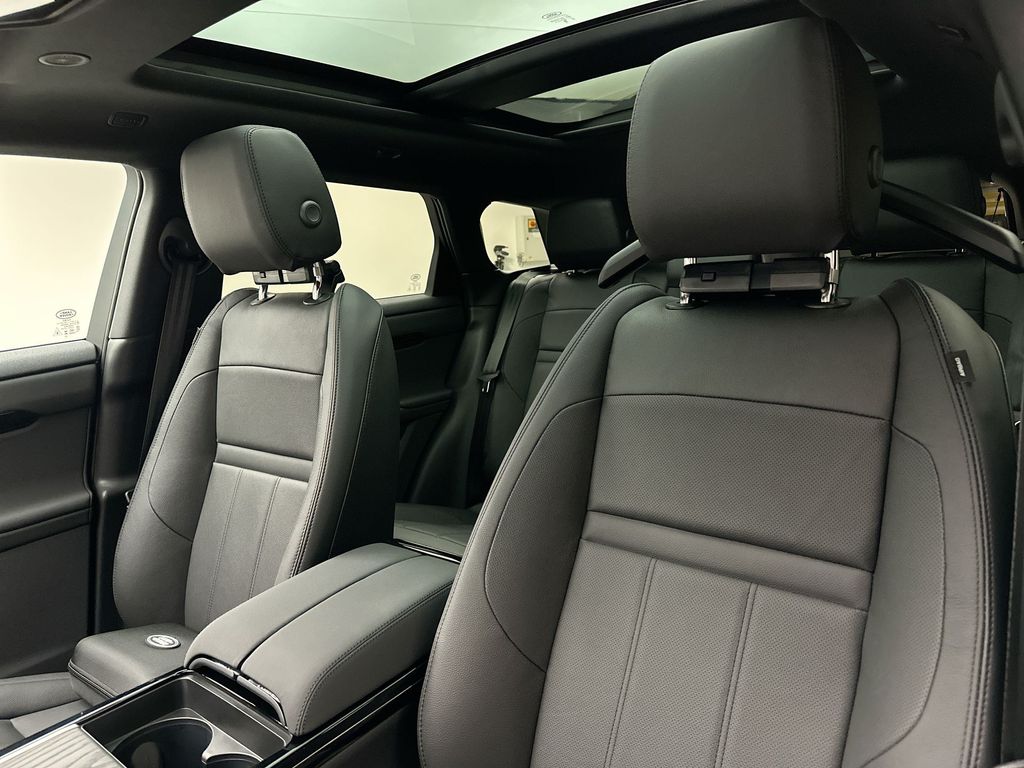 Thumbnail: 2026 Land Rover Range Rover Evoque - 10