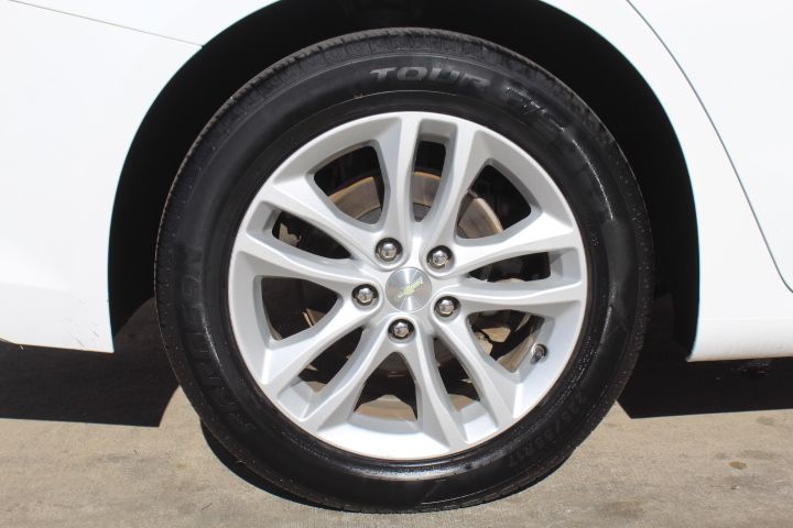 Used Car 2017 Chevrolet Malibu  Lt For Sale Under $10,000 In Georgetown, Texas